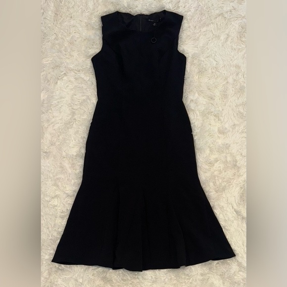 NWOT Black Halo Kashton Black Sleeveless Flounce Midi Sheath Dress sz 2 - Picture 3 of 8